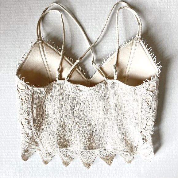 Willow & Root Cream Lace Bandeau with Scalloped Trim Smocked Back SZ S - Picture 4 of 9